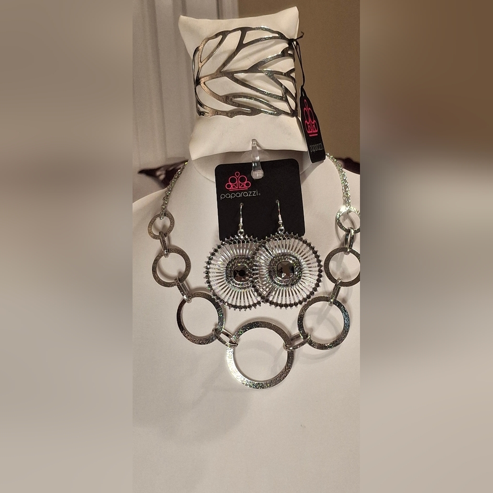 Paparazzi Silver Bracelet and Jewelry Set
